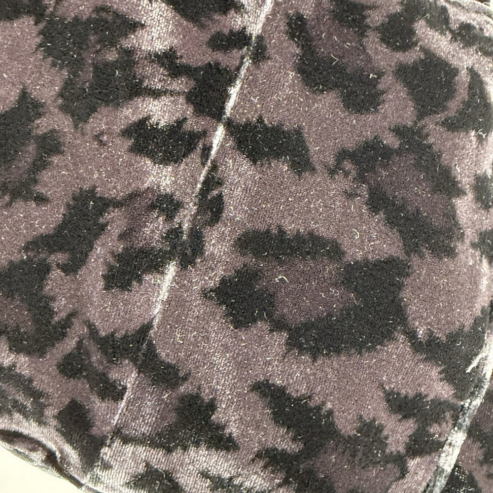 Hot Cotton By Marc Ware Animal Print Velvet Blouse Pockets Women’s Size Medium - Picture 3 of 5